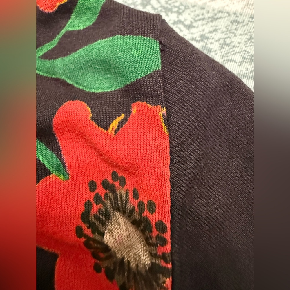 Desigual black short sleeve v neck w/ many patterns (fits like a large) - Picture 14 of 16